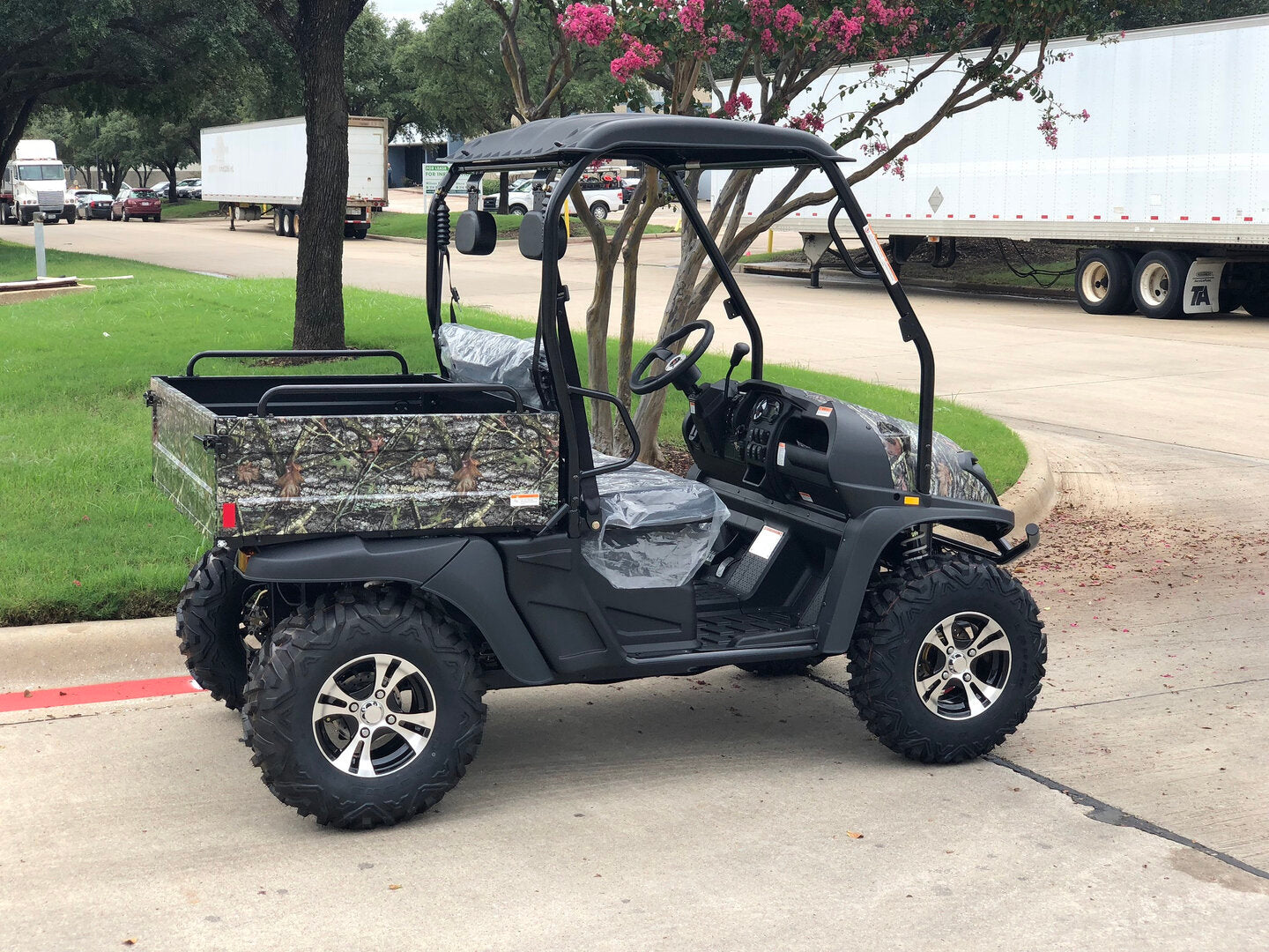 Cazador Outfitter 400 EFI 4X4 UTV Kryptex Golf Carts