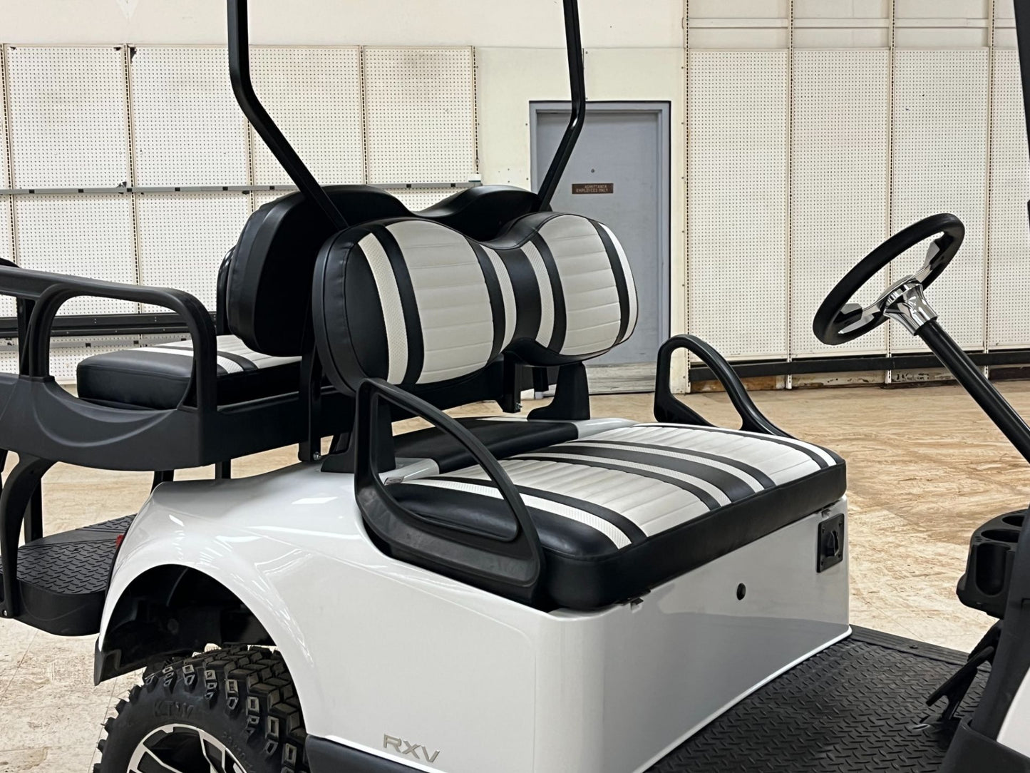2017 E-z-go Rxv Electric Kryptex Golf Carts