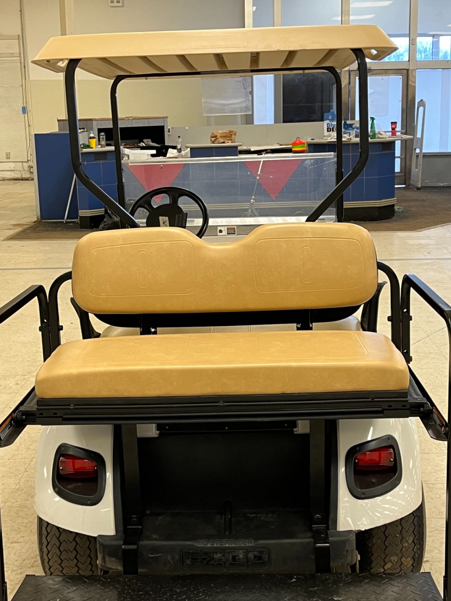 2017 E-z-go Txt White Kryptex Golf Carts