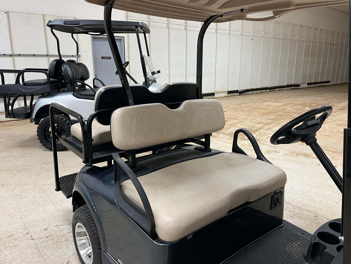 2017 E-z-go Golf Rxv Electric Kryptex Golf Carts