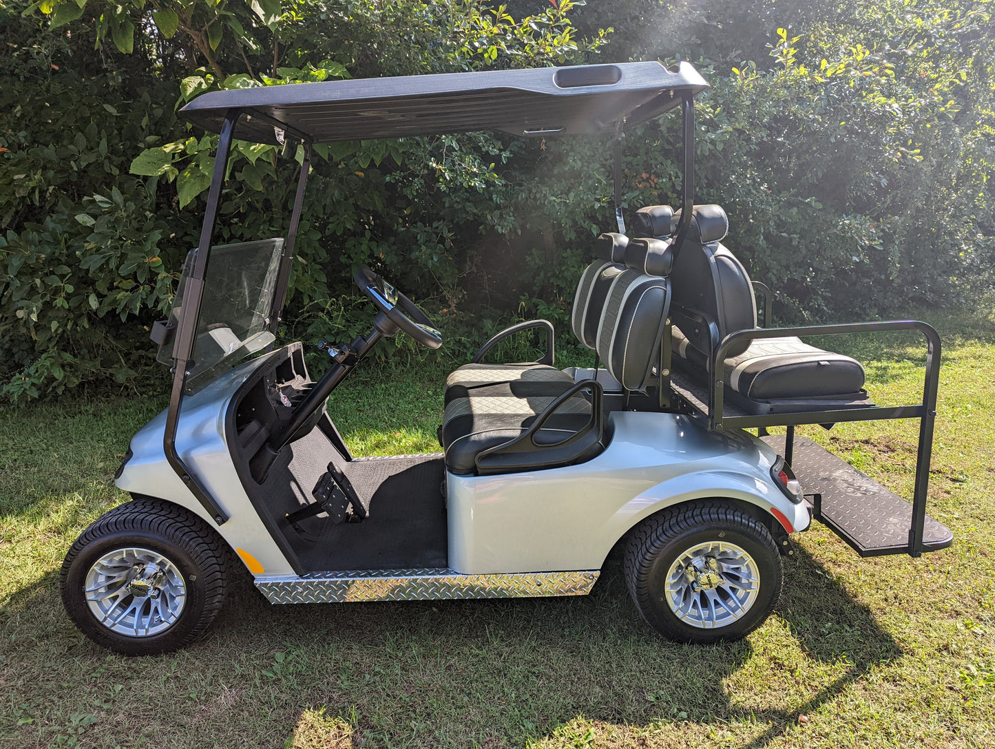 2017 E-Z-GO TXT ELITE - Silver Kryptex Golf Carts