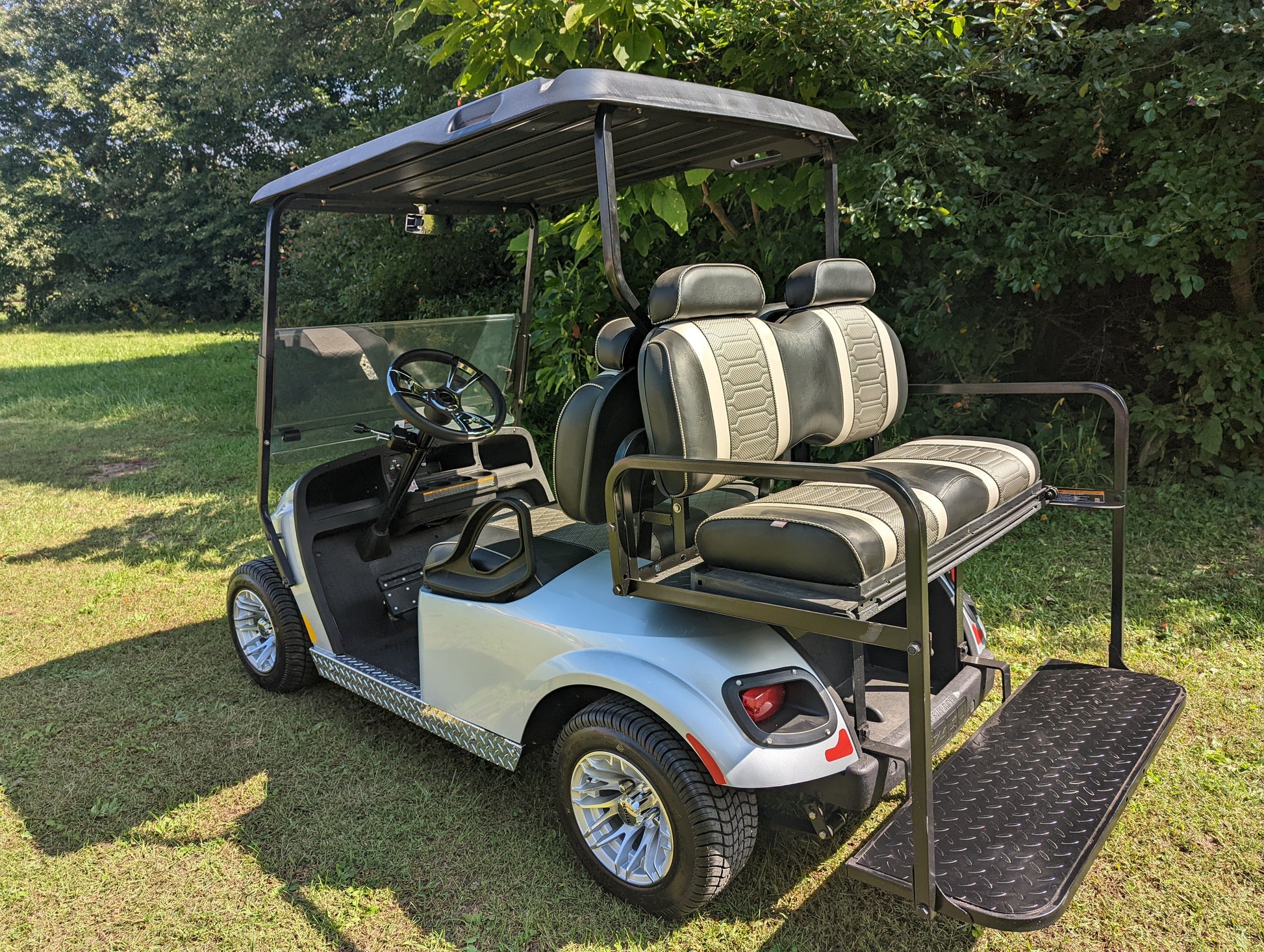 2017 E-Z-GO TXT ELITE - Silver Kryptex Golf Carts
