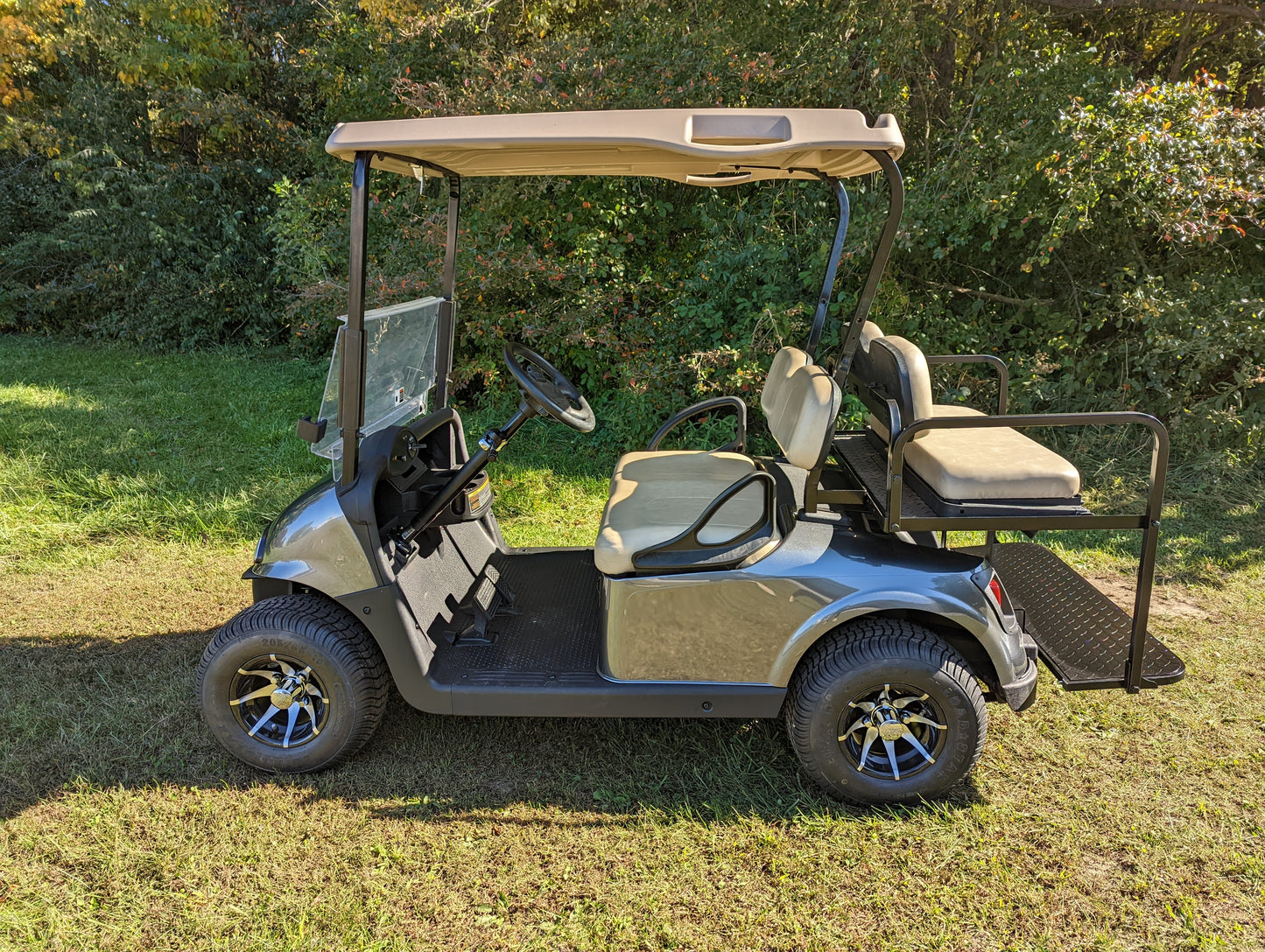 2018 E-Z-GO RXV ELITE - Metallic Charcoal Kryptex Golf Carts