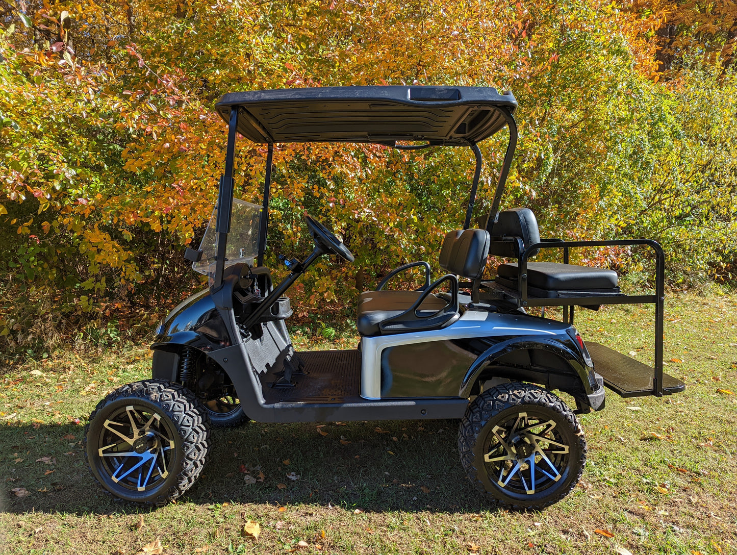 2018 E-Z-GO RXV ELITE - Black Silver Kryptex Golf Carts