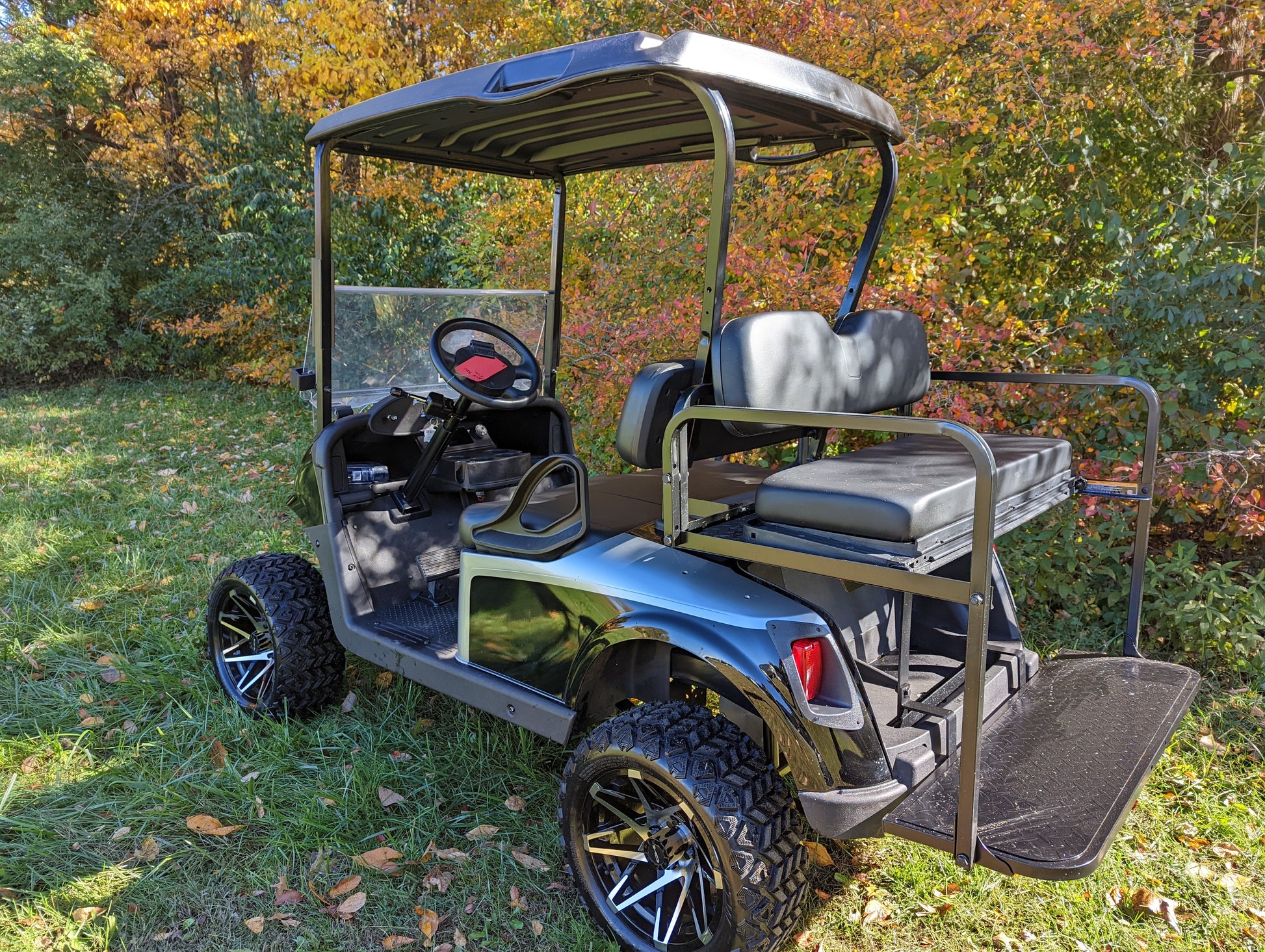 2018 E-Z-GO RXV ELITE - Black Silver Kryptex Golf Carts