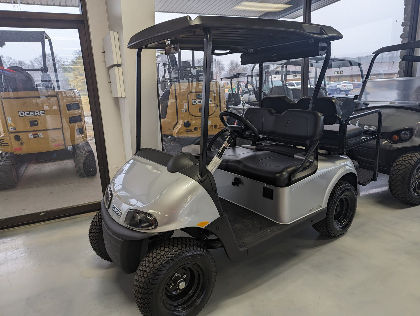 2023 E-Z-GO - Platinum Kryptex Golf Carts